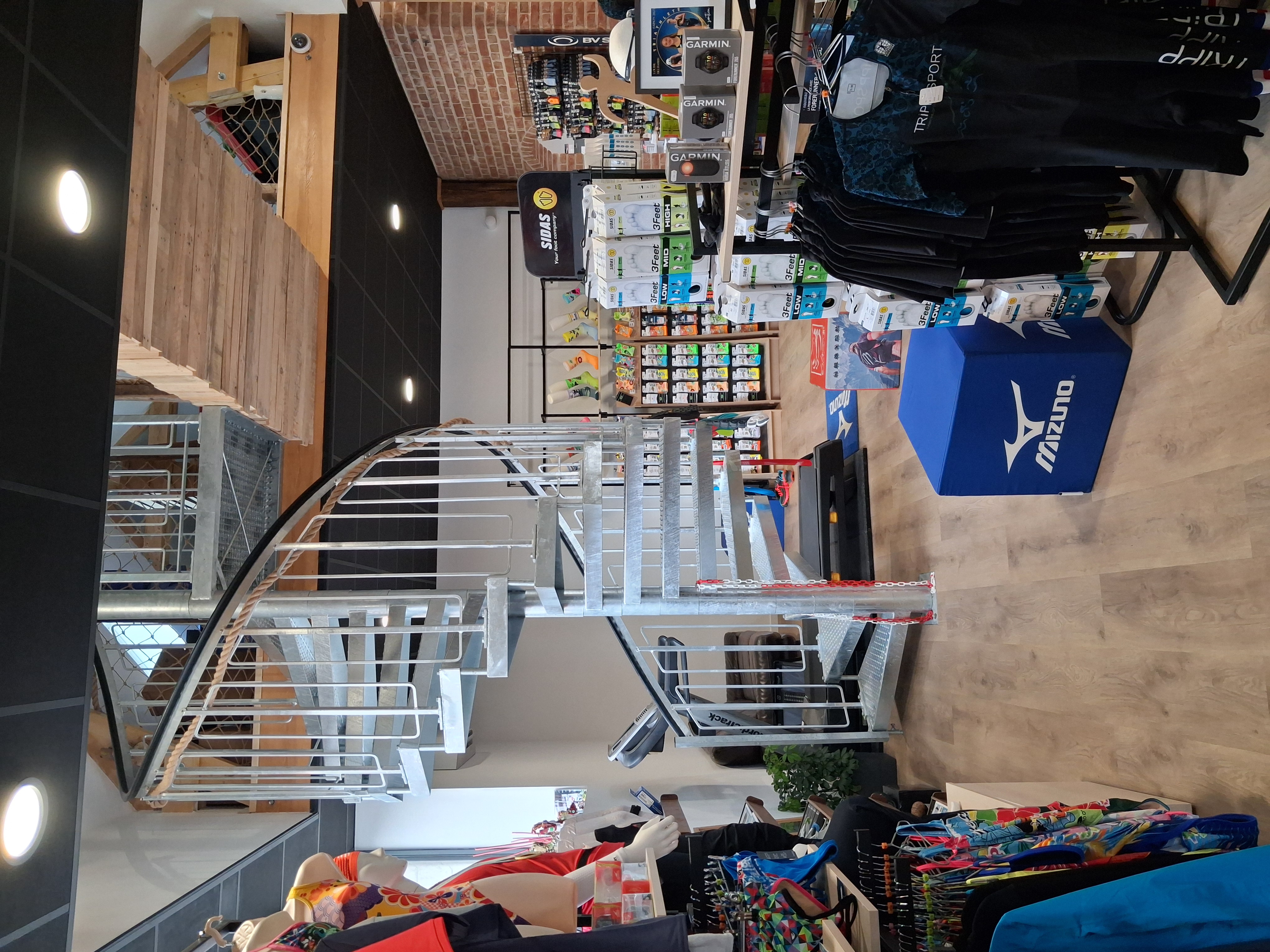 Necklaces & Pendants